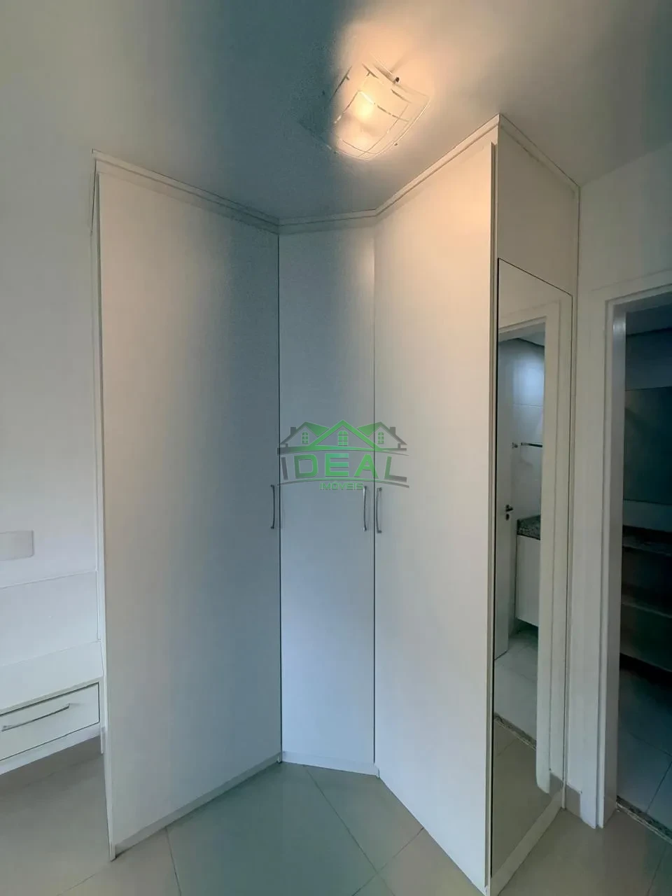 Apartamento para Locação na Vila Ipojuca, Varanda e Lazer Completo