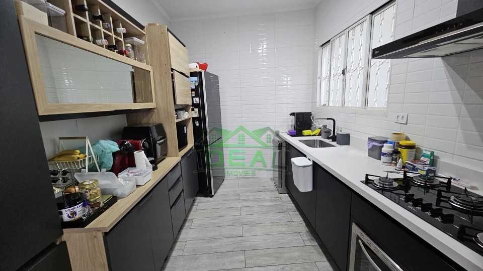 Imagens do imóveis Venda Casa Térrea no Alto da Lapa, 3 suítes, 3 vagas, 386m²