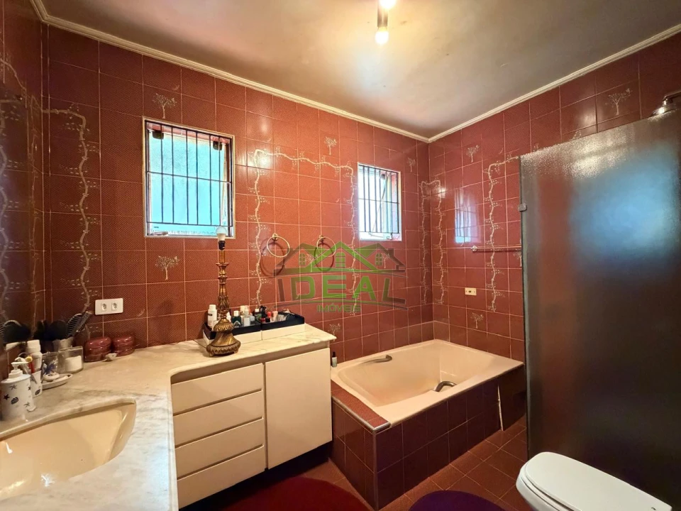 Casa para Venda no Alto da Lapa, 4 Dorm sendo 2 Suítes, 5 Banheiros