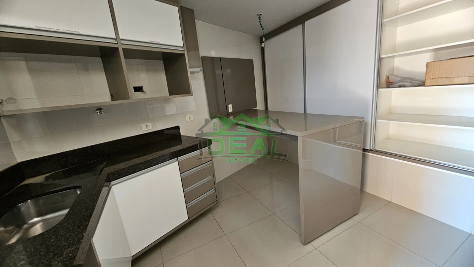 Imagens do imóveis Casa Sobrado Residencial e Comercial para Venda no bairro Alto da Lapa, 5 dorms e 2 vagas