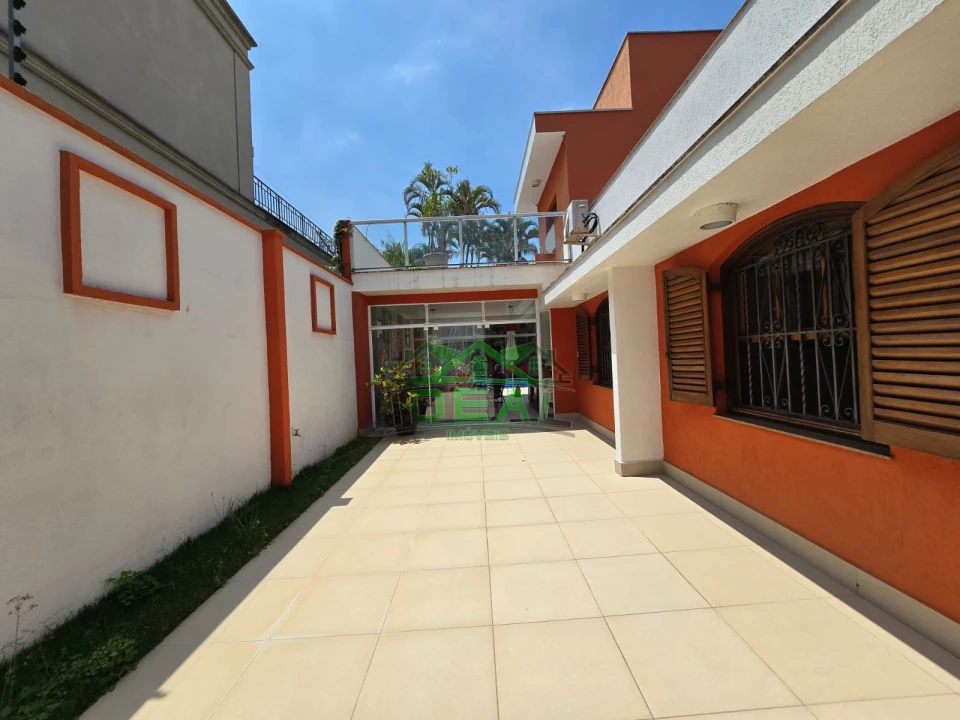 Casa Térrea para Venda no Alto de Pinheiros, 4 Dorms, 2 Suítes e 6 Vagas