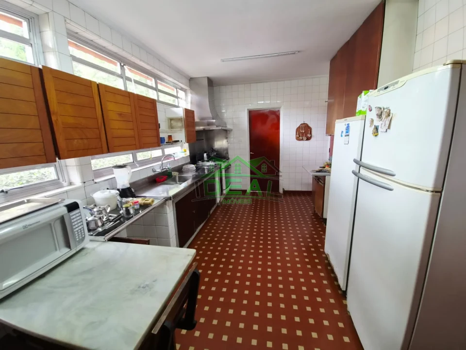 Imagens do imóveis Excelente Imóvel, com 3 dormitórios, 6 vagas de garagem