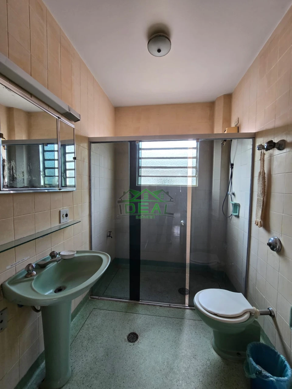 Casa Térrea disponível para Venda, com possibilidade de uso comercial ou residencial, localizada na Lapa.