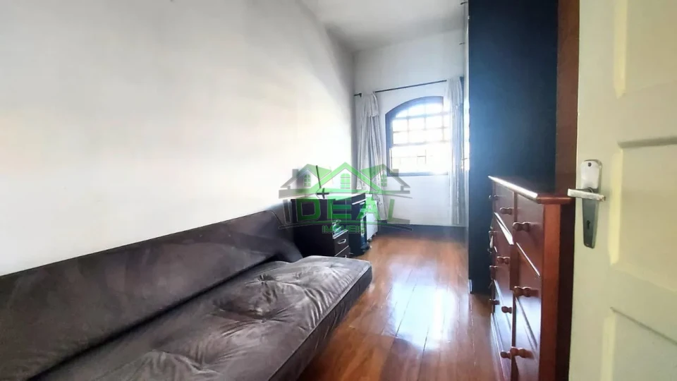 Casa Térrea a venda- 3 dormitórios sendo 1 suíte