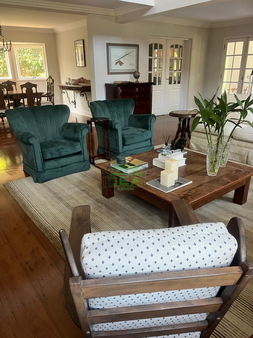 Casa de Condomínio para comprar 450m², 3 suítes, 6 vagas e 5 banheiros