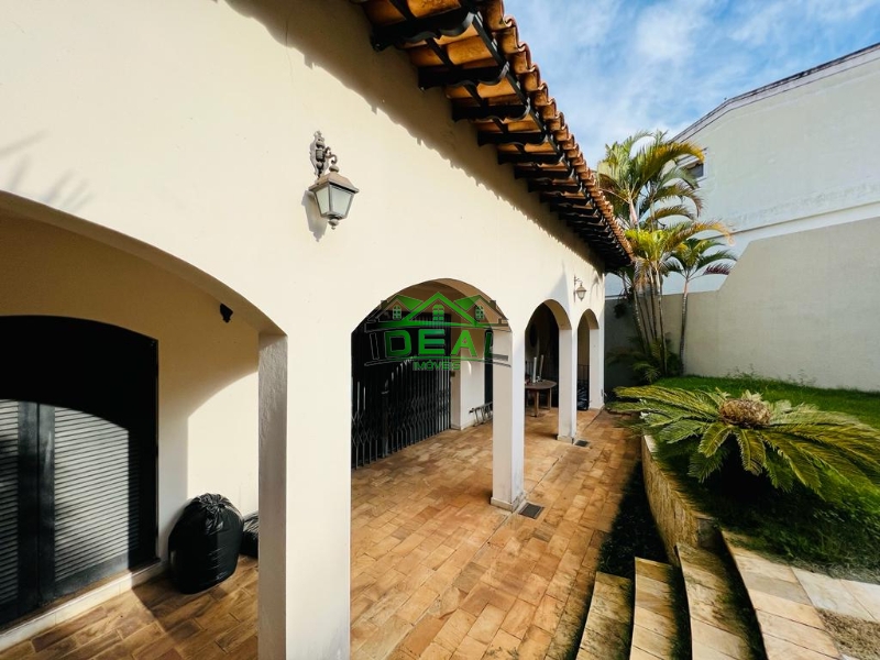 Casa Térrea para Locação no Boaçava, 4 suítes, 3 vagas, 327 m, 773 m