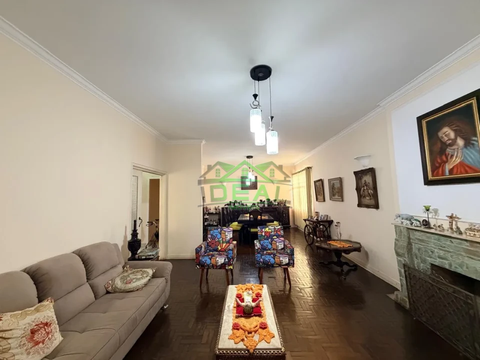 Casa Térrea para Venda no Alto da Lapa, Muito Quintal!