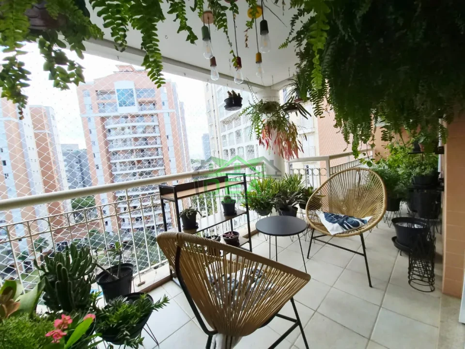 Apartamento a venda com 3 dormitórios , sendo 2 suítes, 3 vagas