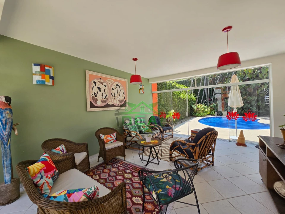 Casa Térrea para Venda no Alto de Pinheiros, 4 Dorms, 2 Suítes e 6 Vagas