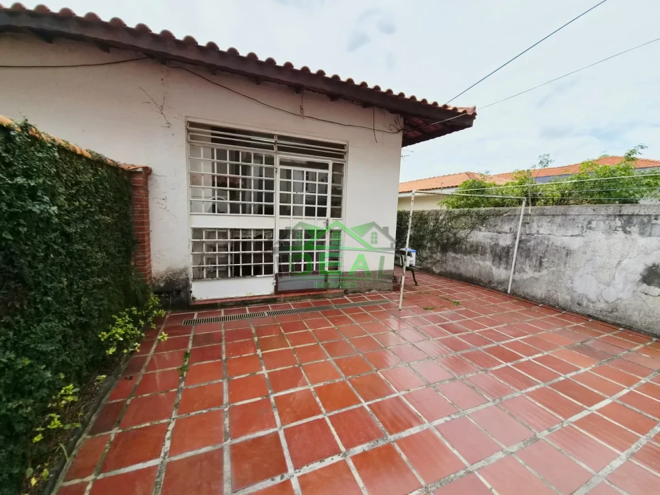 Imagens do imóveis Excelente Imóvel, com 3 dormitórios, 6 vagas de garagem