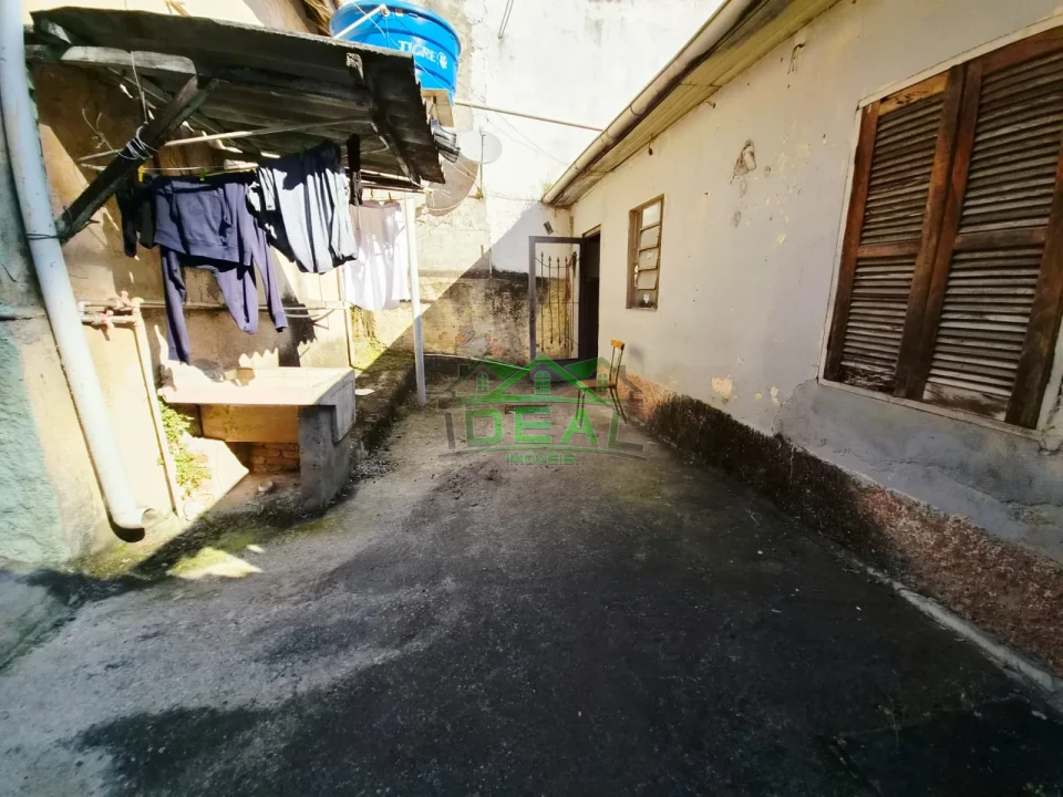 Casa térrea a venda, 2 casas no mesmo terreno, 3 vagas de garagem