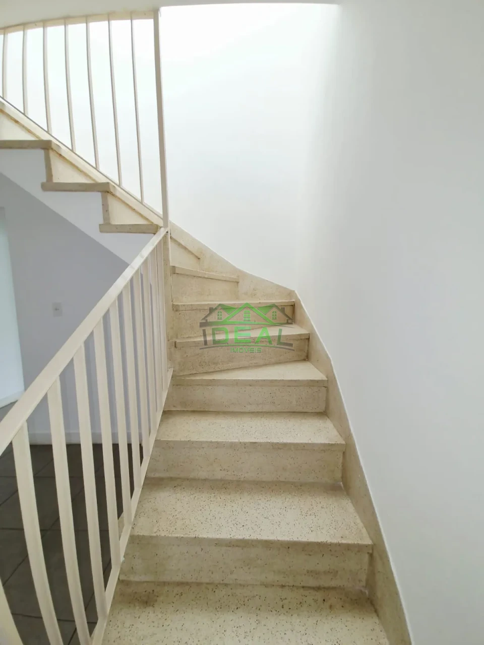 Imagens do imóveis Casa para locação, com 3 dormitórios, 2 vagas, Próximo ao MC DONALDS , na Cerro Corá