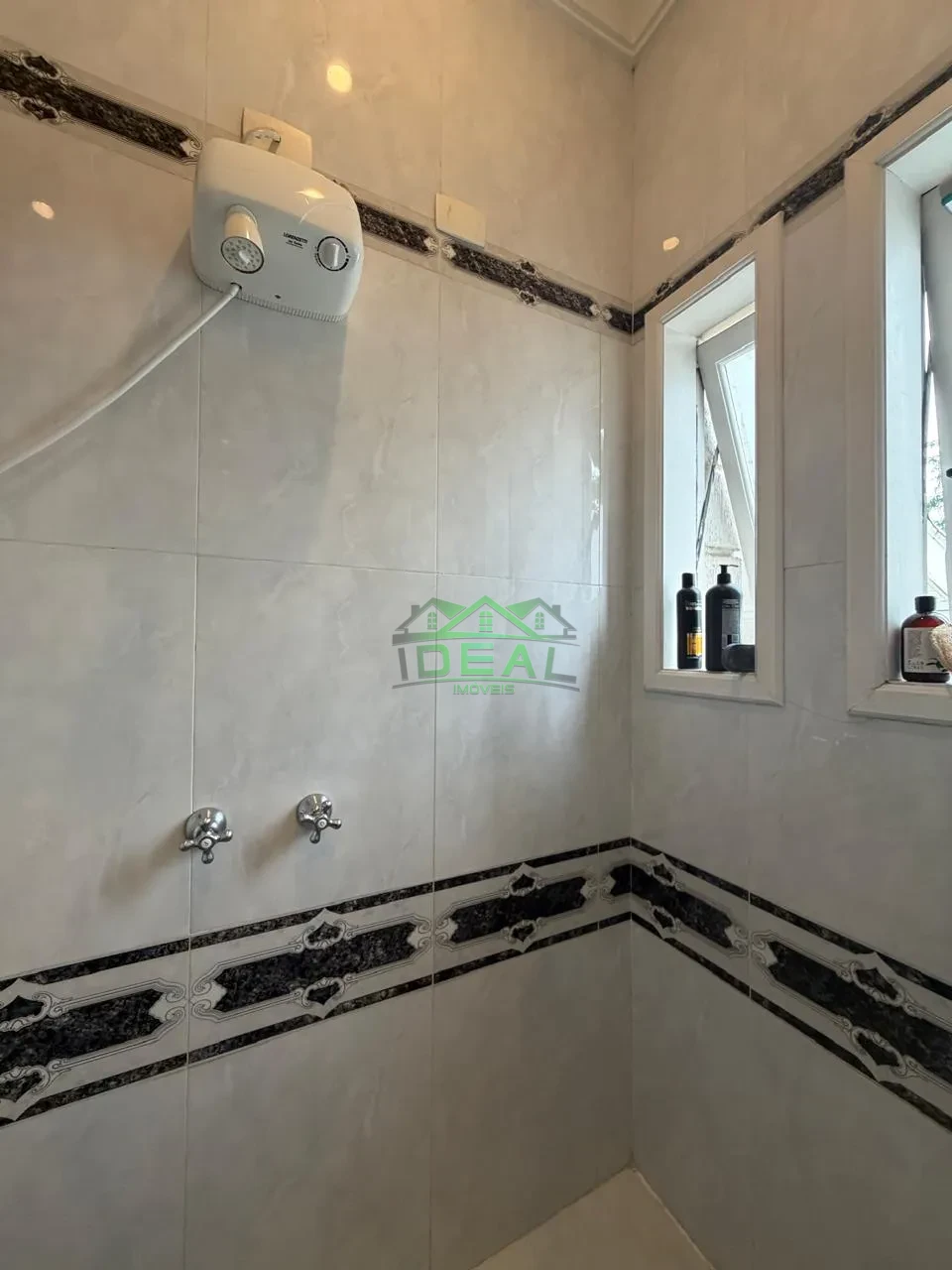 Imagens do imóveis Incomparavel Casa na Vila Madalena, 5 Suítes, 4 Vagas, Quintal e Churrasqueira