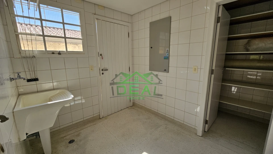 Imagens do imóveis Sobrado para alugar no Alto da Lapa, com estilo único