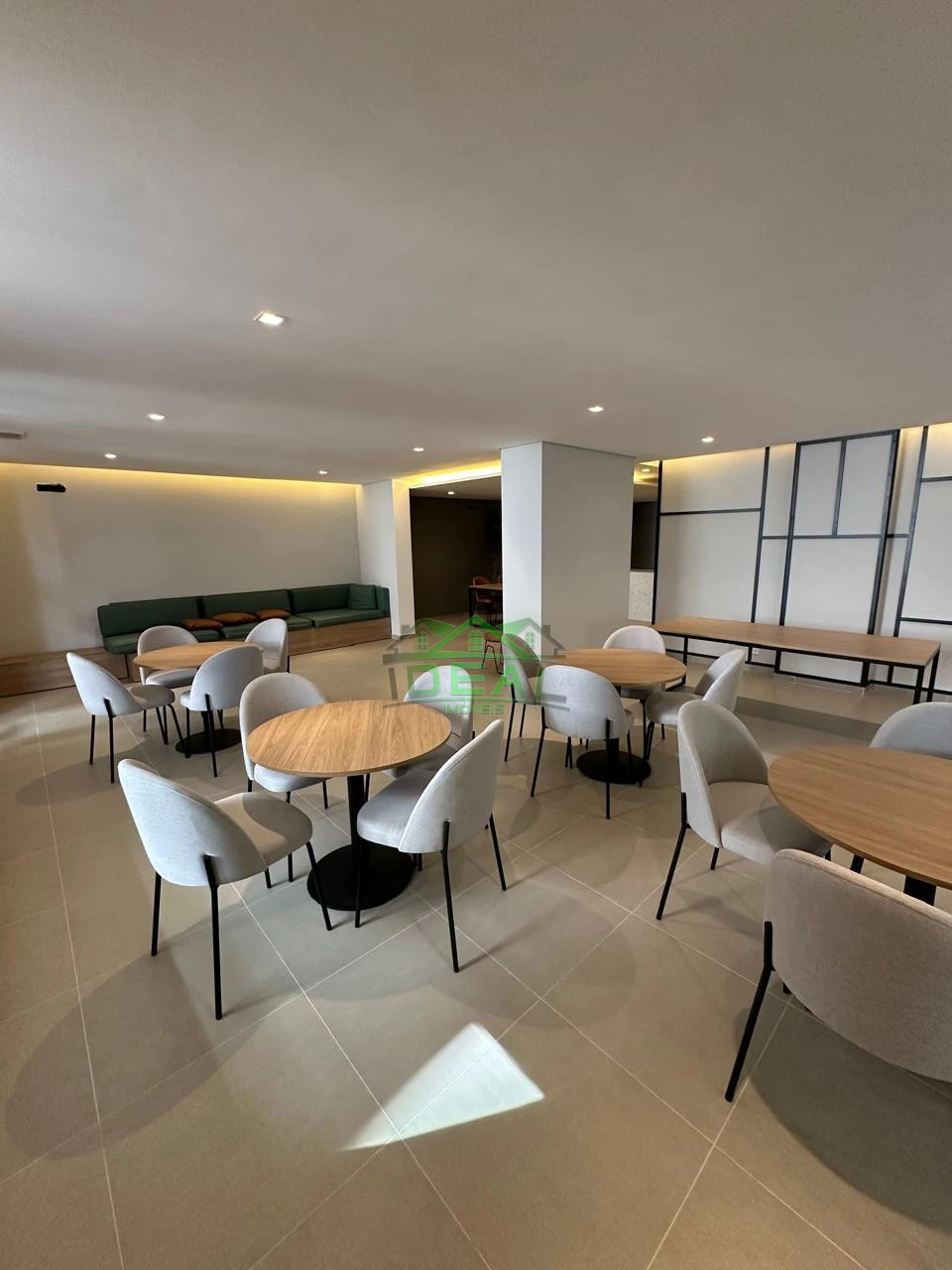 Apartamento Novo para Compra na Vila Romana, Varanda Gourmet, 2 Dorms, 1 Suíte e 1 Vaga