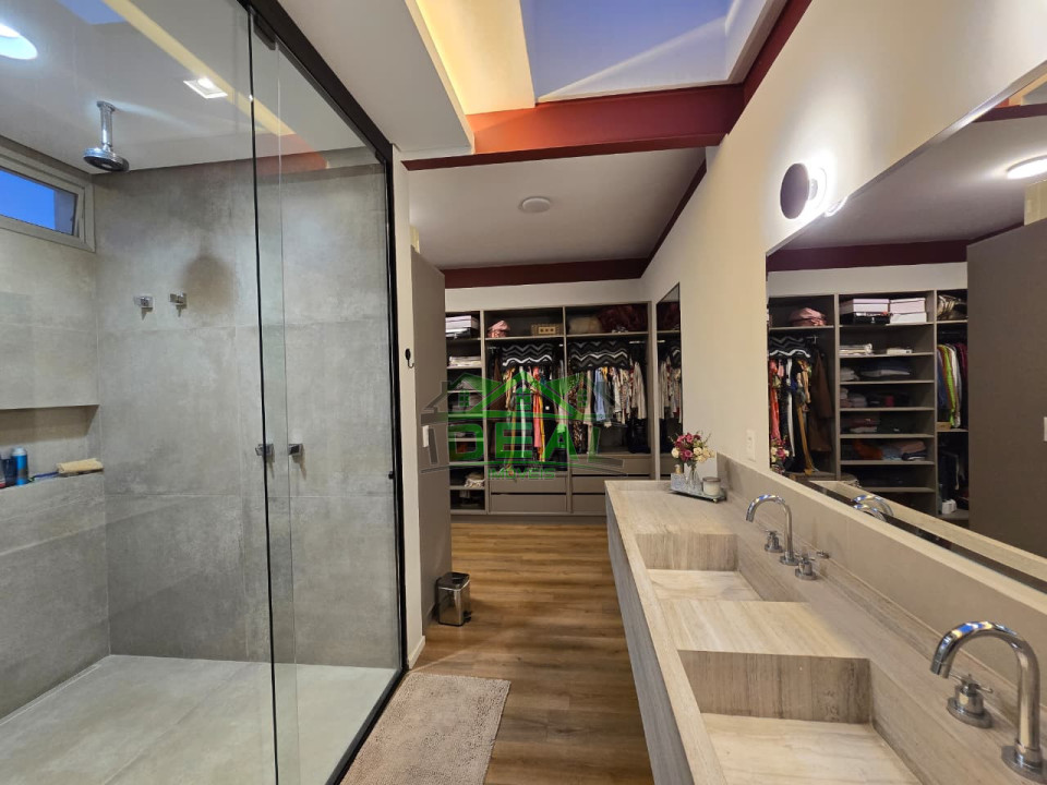 Nova casa de arquiteto à venda no Alto da Lapa!