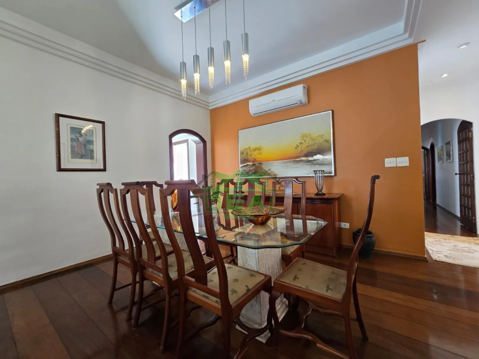 Casa Térrea para Venda no Alto de Pinheiros, 4 Dorms, 2 Suítes e 6 Vagas