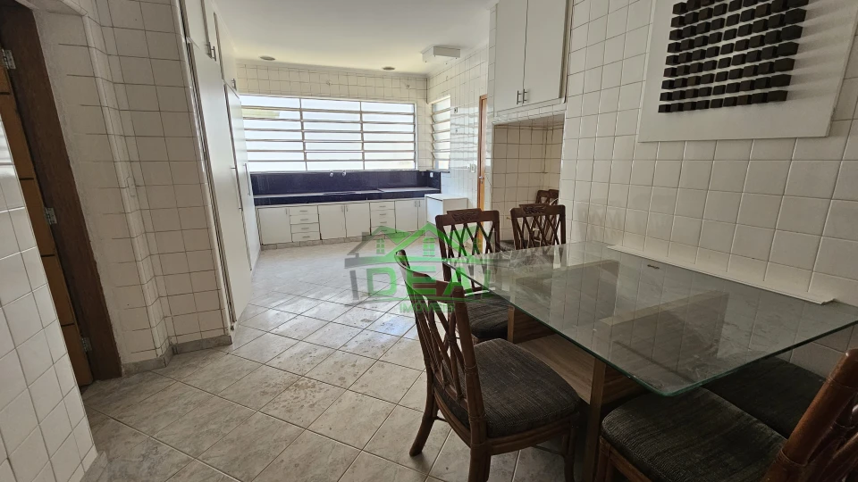 Casa Térrea para Locação no Alto da Lapa, 3 dorms, 1 suite, 5 vagas, 270 m²