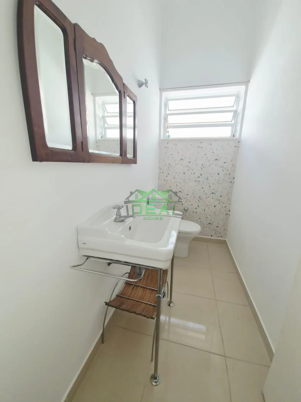 Imagens do imóveis Casa térrea para locação | 3 dormitórios, sendo 1 suíte, com piscina