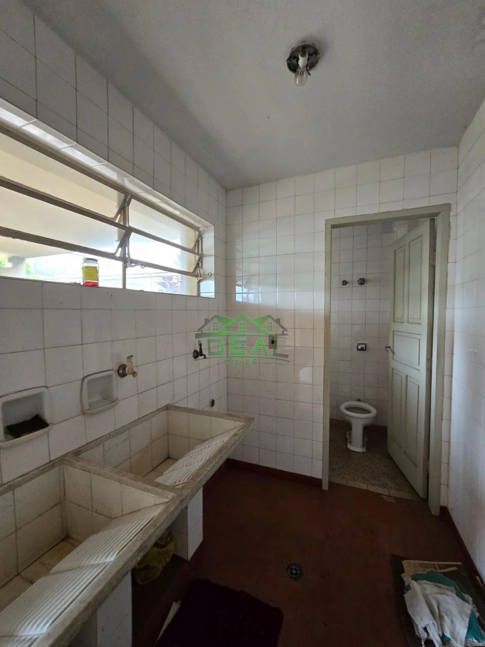 Casa Térrea disponível para Venda, com possibilidade de uso comercial ou residencial, localizada na Lapa.