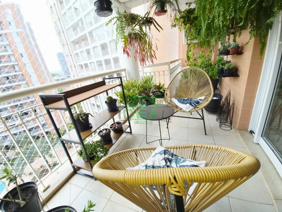 Apartamento a venda com 3 dormitórios , sendo 2 suítes, 3 vagas