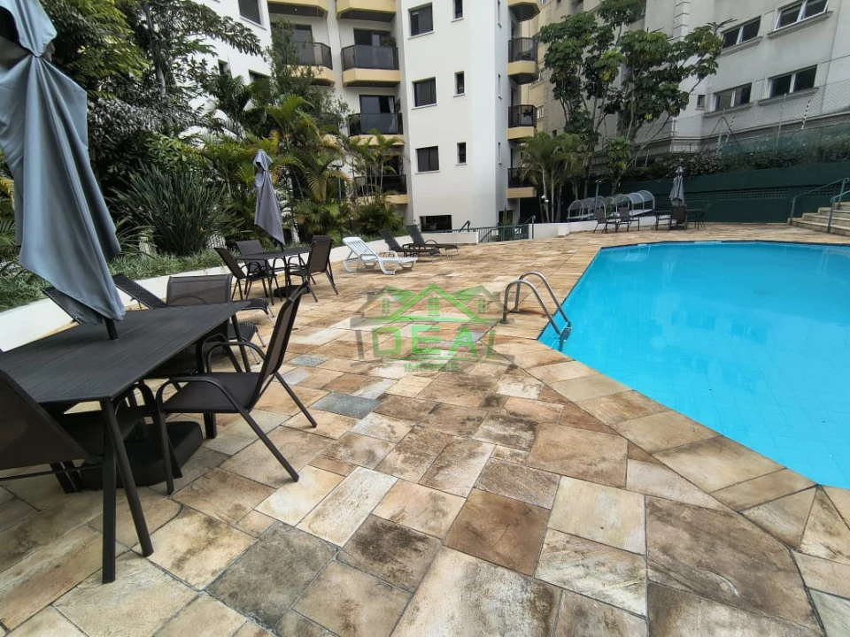 Apartamento a venda, Excelente Localização, 3 Dormitórios sendo 1 suíte, 2 vagas de garagem