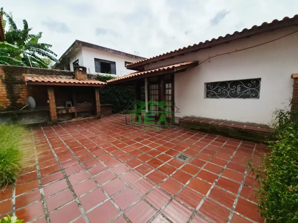 Imagens do imóveis Excelente Imóvel, com 3 dormitórios, 6 vagas de garagem