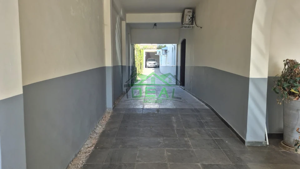 Imagens do imóveis Comercial Para locação,10 salas,13 vagas de garagem