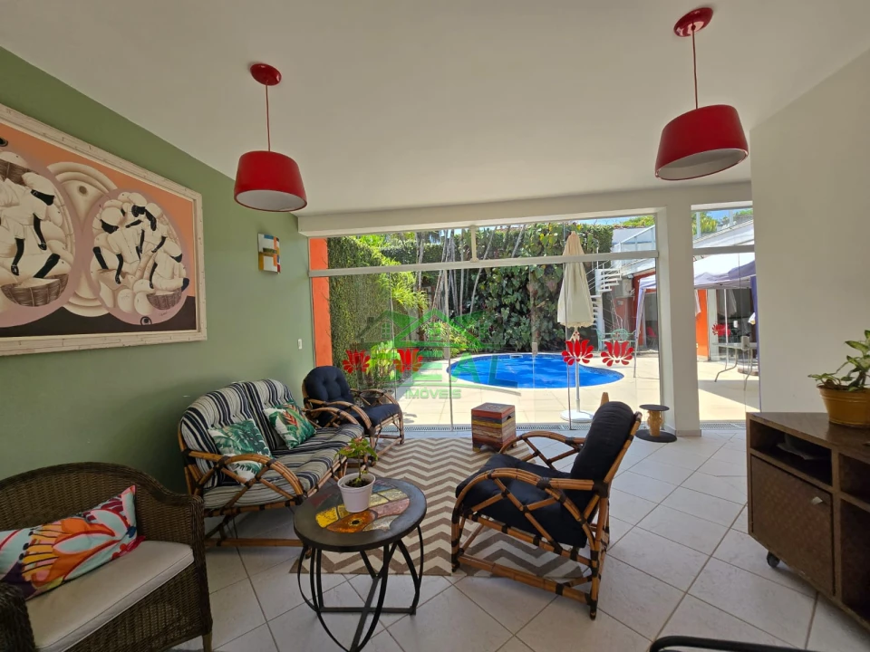 Casa Térrea para Venda no Alto de Pinheiros, 4 Dorms, 2 Suítes e 6 Vagas