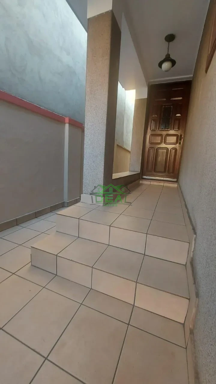 Casa Térrea a venda- 3 dormitórios sendo 1 suíte