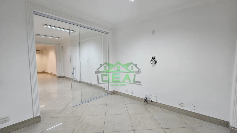 Imagens do imóveis Salão Comercial para Locação em Pinheiros, Restaurante, Farmácia, entre outros