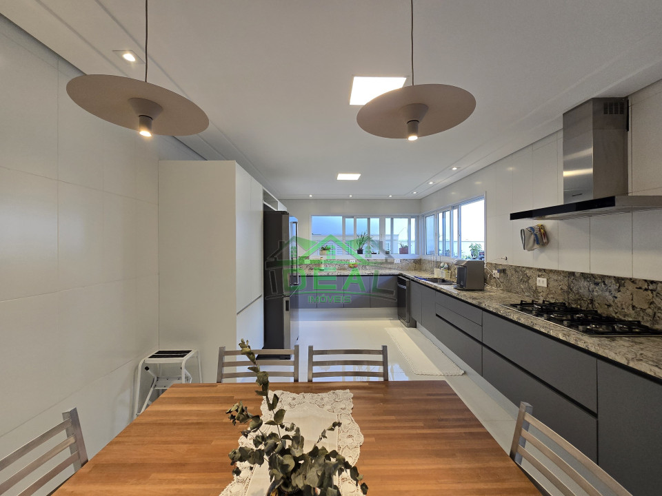 Mansão para Venda no Alto da Lapa, Melhor Rua do Bairro, 1200m², Espaço Gourmet e Piscina