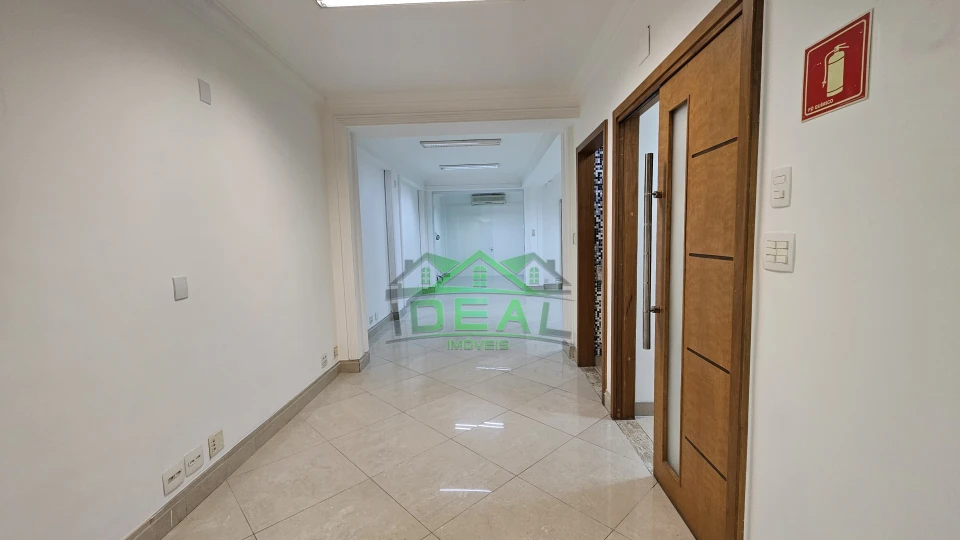 Imagens do imóveis Salão Comercial para Locação em Pinheiros, Restaurante, Farmácia, entre outros