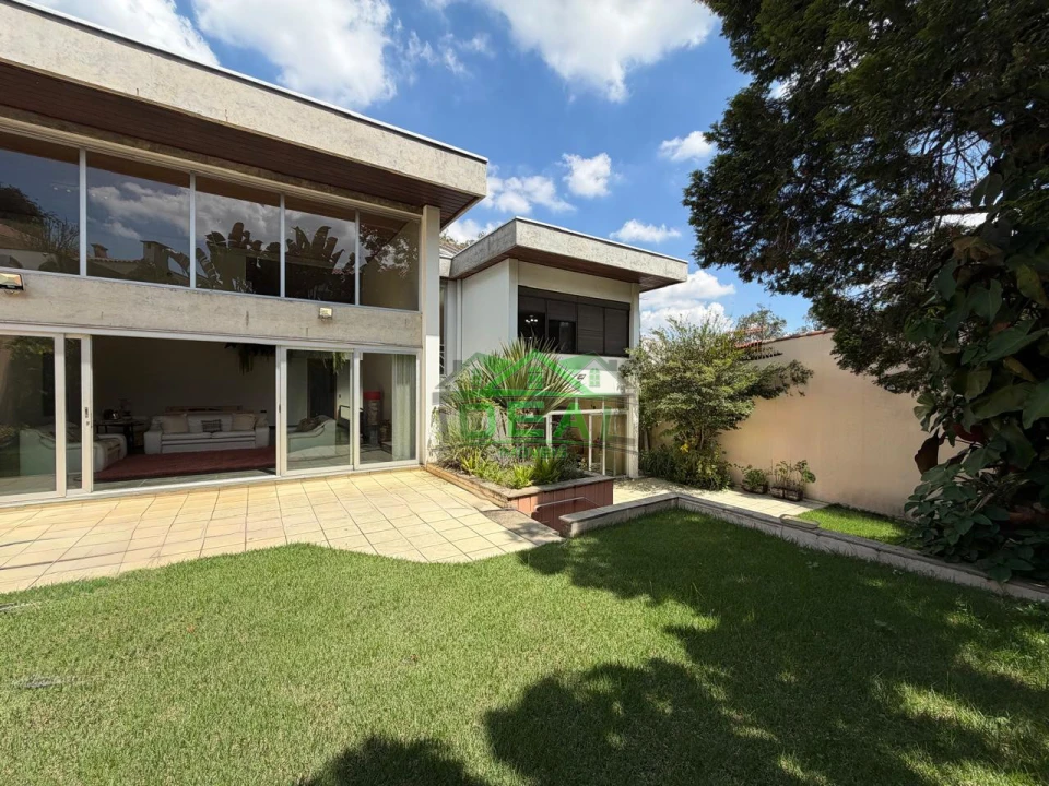 Imagens do imóveis Espaçoso Sobrado para Venda no Alto da Lapa, 4 suítes, 6 Banheiros e 6 Vagas