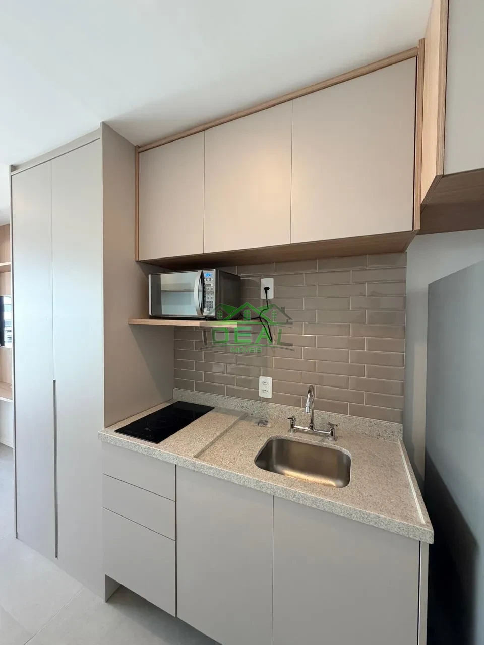 Studio para Locação na Vila Madalena, Em frente ao Metro e Lazer Completo