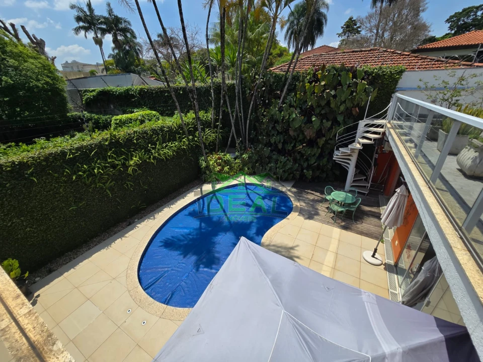 Casa Térrea para Venda no Alto de Pinheiros, 4 Dorms, 2 Suítes e 6 Vagas