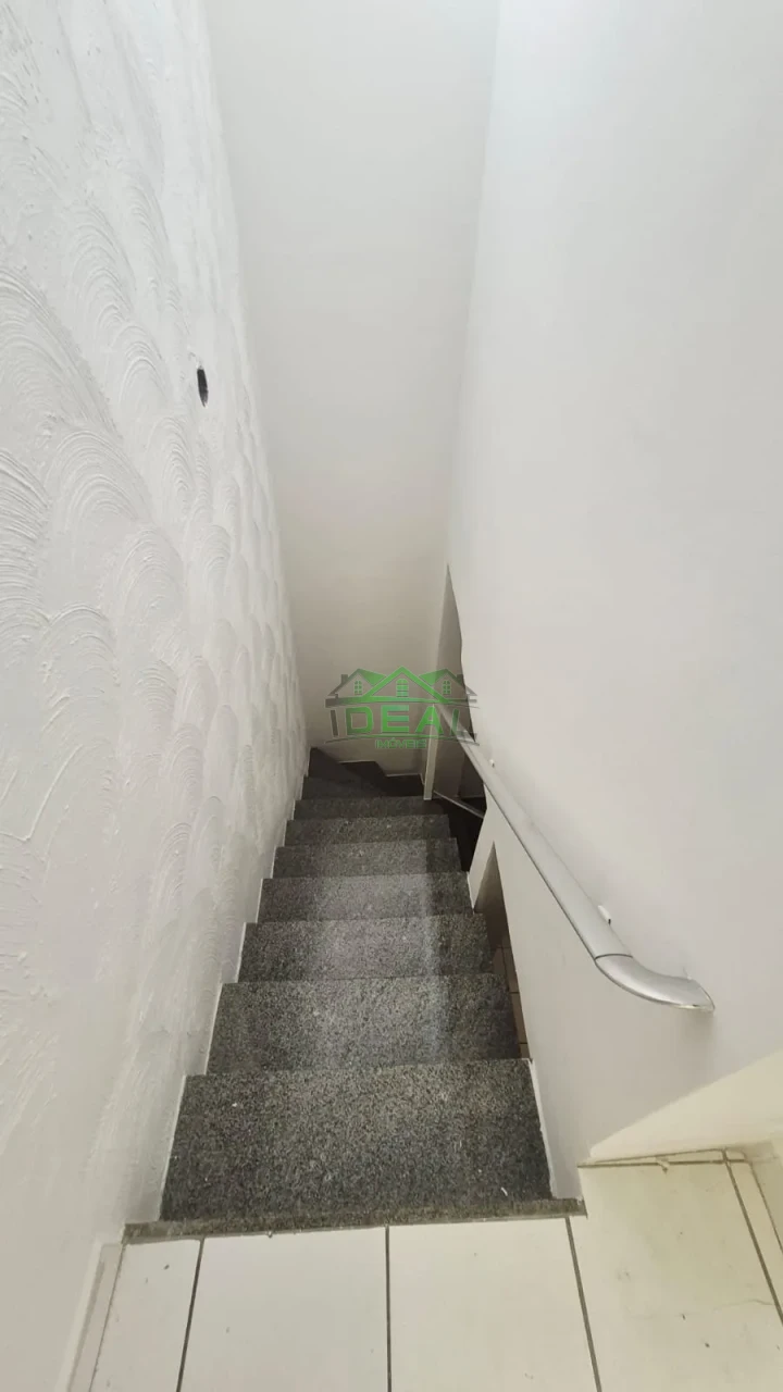 Imagens do imóveis Casa a venda com 2 dormitórios, sendo um suíte, parte inferior com 2 dormitórios,5 vagas de garagem