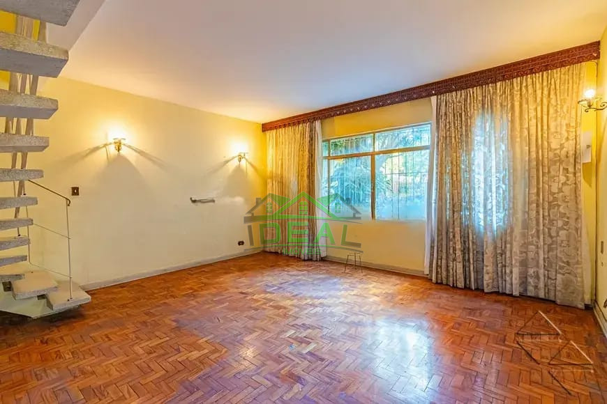 Venda Casa Sobrado no Sumaré, 3 dorm, 3 vagas, 171m²