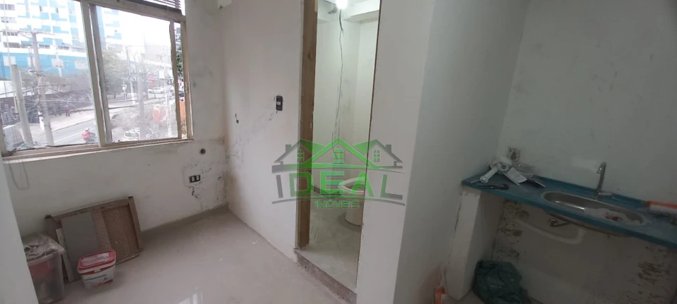 Apartamento para Locação, Próximo ao Metro e Isento de Condomínio/IPTU