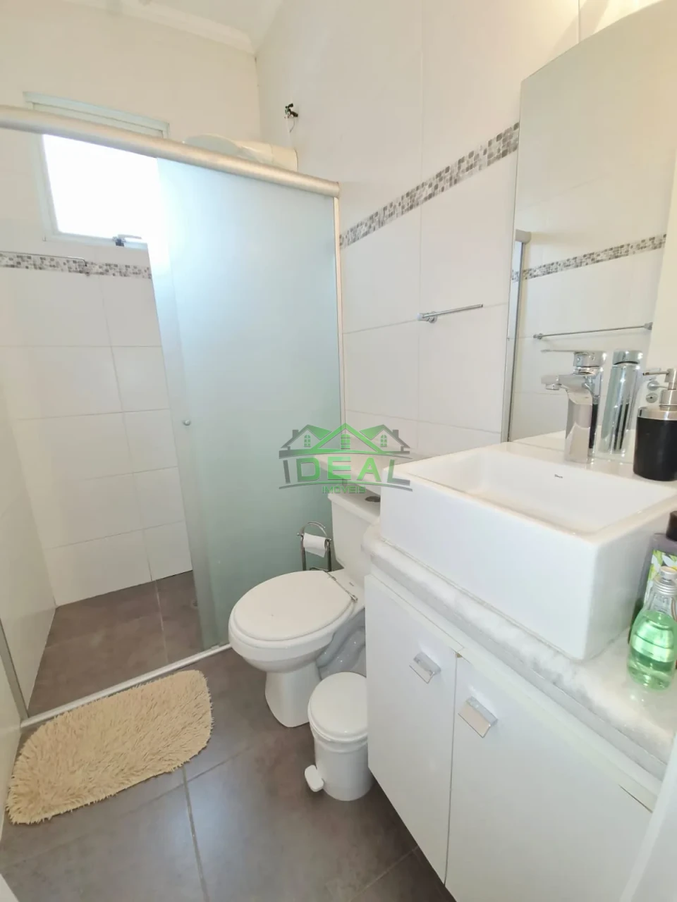 Casa a Venda de condomínio