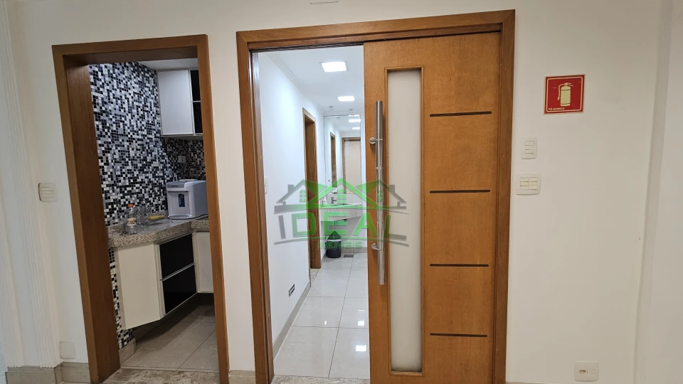 Imagens do imóveis Salão Comercial para Locação em Pinheiros, Restaurante, Farmácia, entre outros