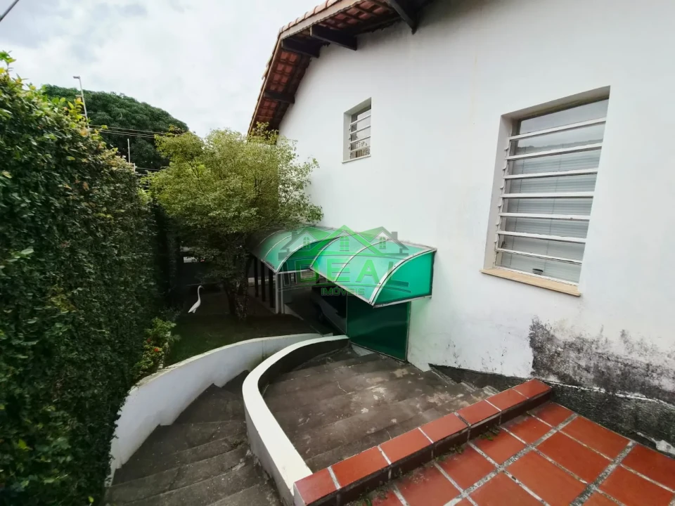 Imagens do imóveis Excelente Imóvel, com 3 dormitórios, 6 vagas de garagem