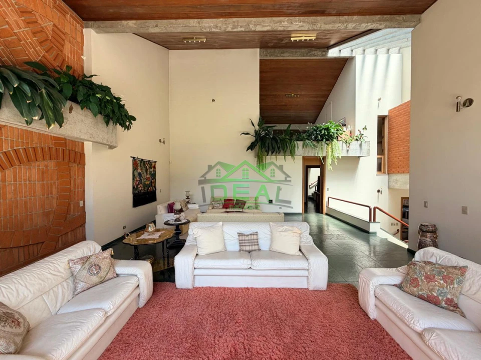 Imagens do imóveis Espaçoso Sobrado para Venda no Alto da Lapa, 4 suítes, 6 Banheiros e 6 Vagas