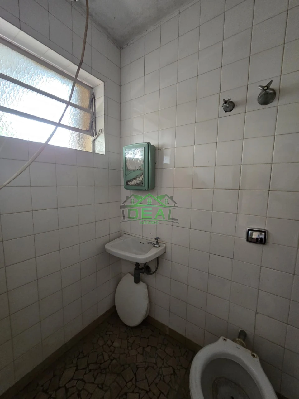 Casa Térrea disponível para Venda, com possibilidade de uso comercial ou residencial, localizada na Lapa.