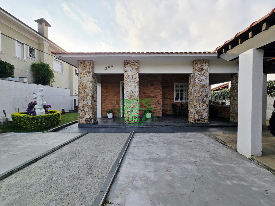 Imagens do imóveis Casa Térrea para Venda na Lapa, 4 dorm(s), 2 suite(s), 7 vaga(s), 500 m²AC e 710AT