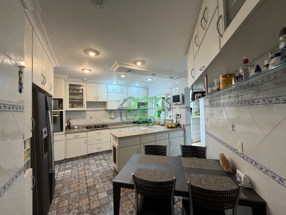 Imagens do imóveis Incomparavel Casa na Vila Madalena, 5 Suítes, 4 Vagas, Quintal e Churrasqueira