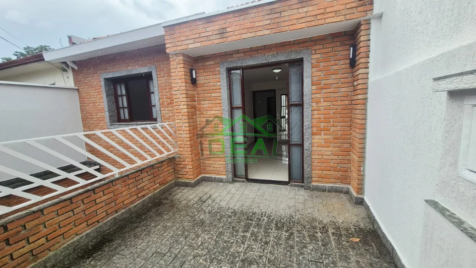 Imagens do imóveis Casa a venda com 2 dormitórios, sendo um suíte, parte inferior com 2 dormitórios,5 vagas de garagem