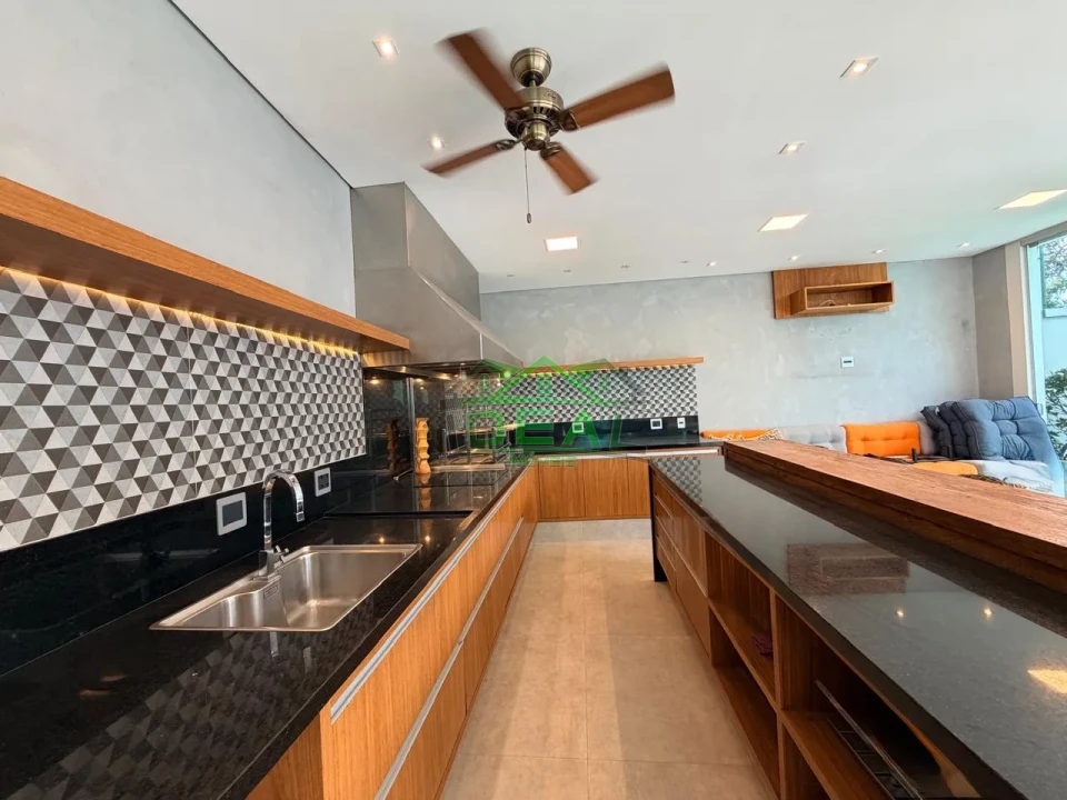 Imagens do imóveis Linda Casa de Arquiteto para Venda no Alto da Lapa, Espaço Gourmet e Piscina