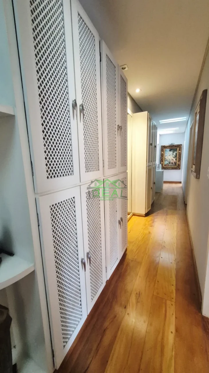 Imagens do imóveis Linda Casa com 4 suítes,6 vagas de garagem . Lazer completo