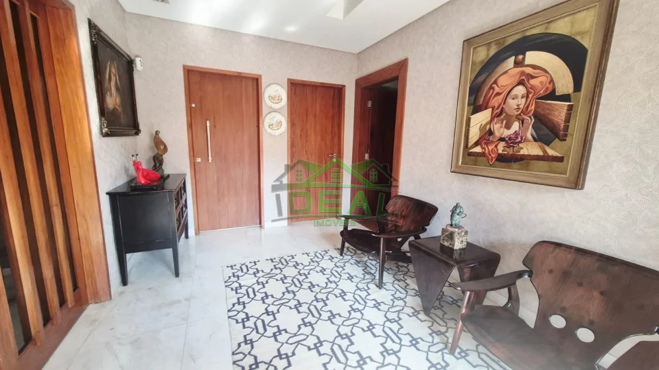 Imagens do imóveis Linda Casa com 4 suítes,6 vagas de garagem . Lazer completo